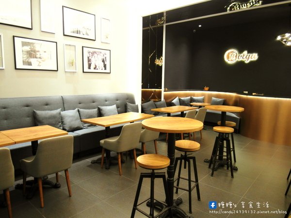 Bulga 寶格冰淇淋:〖台中│美食〗Bulga 寶格冰淇淋 ❤ 草悟道新開幕冰品店,裝潢典雅高貴,價格不貴,搭配手工果醬,層次更豐富!!