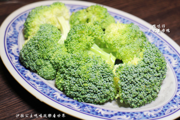 鴨味仔炭火薑母鴨-萬華店：萬華薑母鴨火鍋『鴨味仔炭火薑母鴨(萬華店)』冬令進補