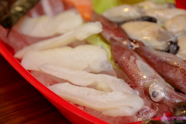 川都鍋宴：【信義區火鍋】☼川都鍋宴 ☼特製四川麻辣辛香料湯頭,順口好喝夠味,冬天就要吃這味♥♥