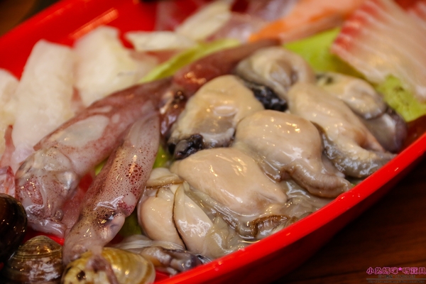 川都鍋宴：【信義區火鍋】☼川都鍋宴 ☼特製四川麻辣辛香料湯頭,順口好喝夠味,冬天就要吃這味♥♥