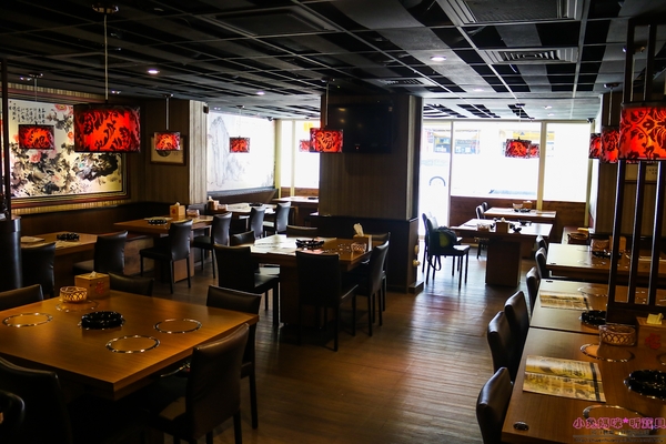 川都鍋宴：【信義區火鍋】☼川都鍋宴 ☼特製四川麻辣辛香料湯頭,順口好喝夠味,冬天就要吃這味♥♥