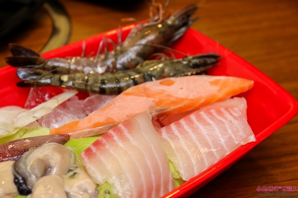 川都鍋宴：【信義區火鍋】☼川都鍋宴 ☼特製四川麻辣辛香料湯頭,順口好喝夠味,冬天就要吃這味♥♥