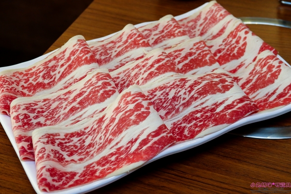 川都鍋宴：【信義區火鍋】☼川都鍋宴 ☼特製四川麻辣辛香料湯頭,順口好喝夠味,冬天就要吃這味♥♥