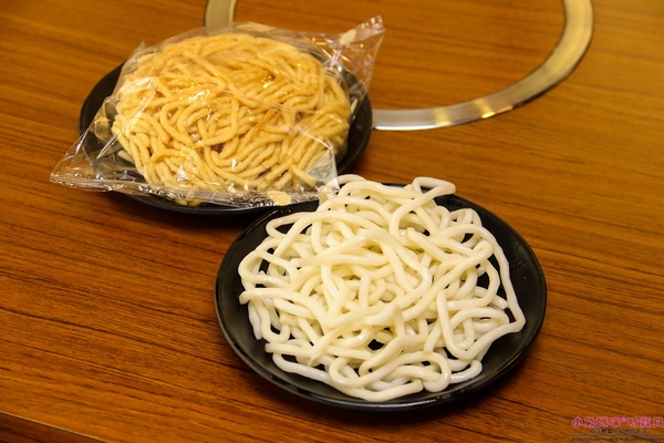 川都鍋宴：【信義區火鍋】☼川都鍋宴 ☼特製四川麻辣辛香料湯頭,順口好喝夠味,冬天就要吃這味♥♥