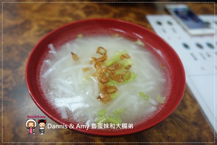 20161028《台北南港車站美食》南港傳統大腸圈 推薦糯米腸。菜捲。油豆腐 ︱南港捷運站附近（附影片） (6).jpg