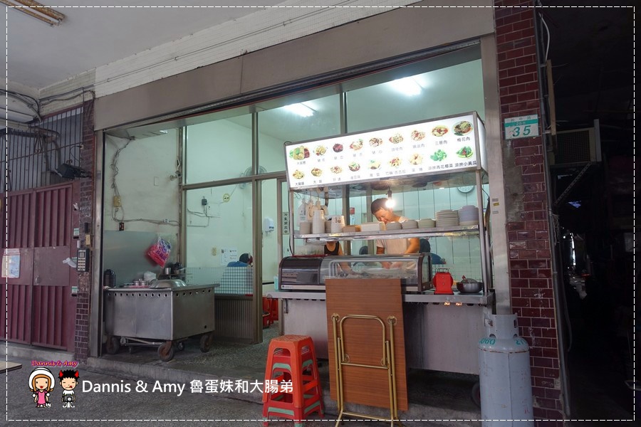 20161028《台北南港車站美食》南港傳統大腸圈 推薦糯米腸。菜捲。油豆腐 ︱南港捷運站附近（附影片） (1).jpg