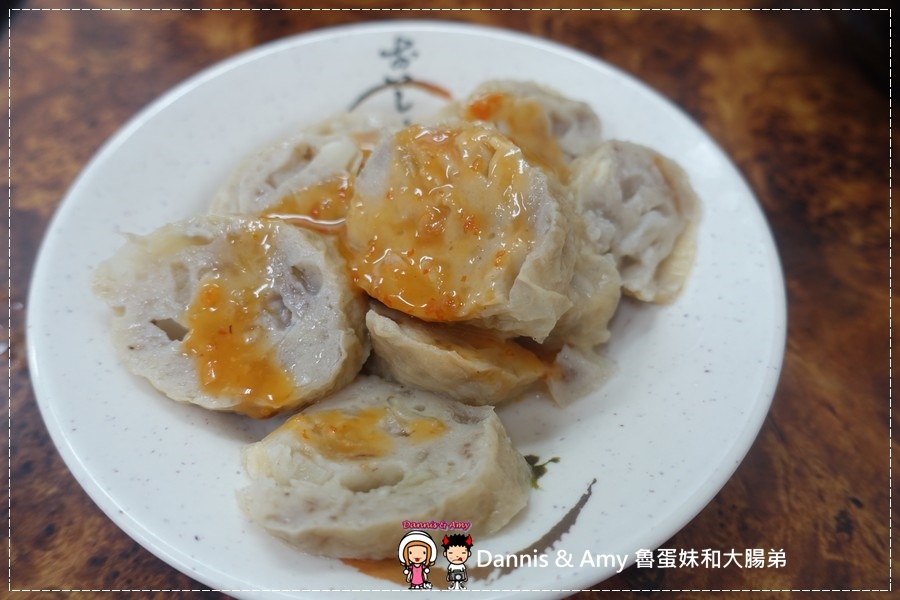 20161028《台北南港車站美食》南港傳統大腸圈 推薦糯米腸。菜捲。油豆腐 ︱南港捷運站附近（附影片） (11).jpg