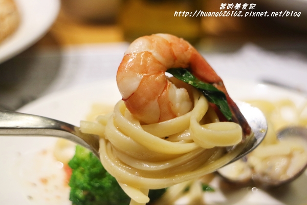 薩朵拿坡里披薩餐廳SALTO Pizzeria Napoletana:【台北大安區】在台北就能享用義大利正統義式料理『薩朵拿坡里披薩餐廳 SALTO Pizzeria Napoletana』東區美食、捷運國父紀念館