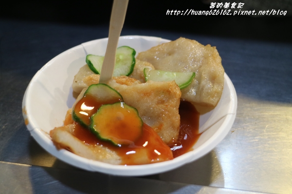 享住旅店：【基隆住宿】工業風格商旅 『享住旅店(Just Live Inn)』近基隆廟口、微醺之夜~