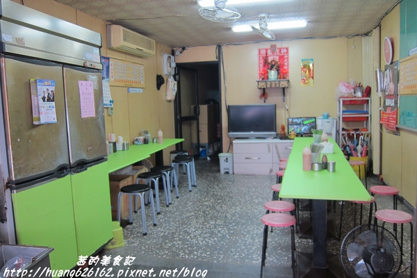 板橋祖傳筒仔米糕：【新北板橋區 】板橋懷德街傳承三代的好味道『板橋祖傳筒仔米糕』銅板美食 花枝羹/筒仔米糕/捷運江子翠站