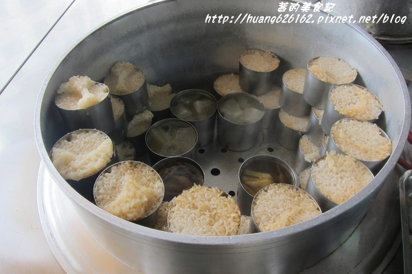 板橋祖傳筒仔米糕：【新北板橋區 】板橋懷德街傳承三代的好味道『板橋祖傳筒仔米糕』銅板美食 花枝羹/筒仔米糕/捷運江子翠站