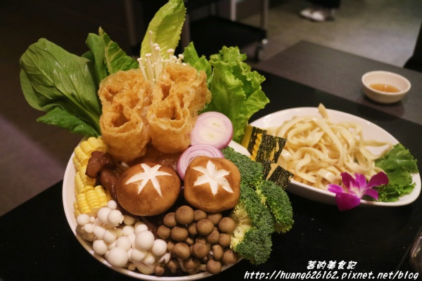 淘鮮鍋物:【新北新店區】超鮮養生鍋『淘鮮鍋物』羊肉鍋/海陸鍋/捷運大坪林~