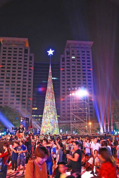 【板橋旅遊】2016新北市歡樂耶誕城-聖誕點燈活動