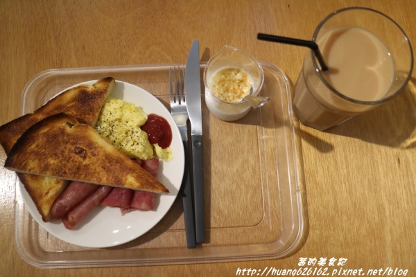 初壹食午 早餐 輕食:【新北三重區】三重早餐推薦『初壹食午 早餐 輕食』捷運菜寮站