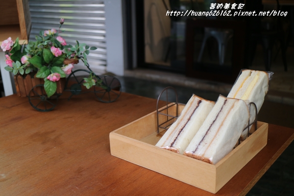 初壹食午 早餐 輕食:【新北三重區】三重早餐推薦『初壹食午 早餐 輕食』捷運菜寮站