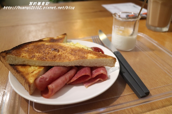 初壹食午 早餐 輕食:【新北三重區】三重早餐推薦『初壹食午 早餐 輕食』捷運菜寮站