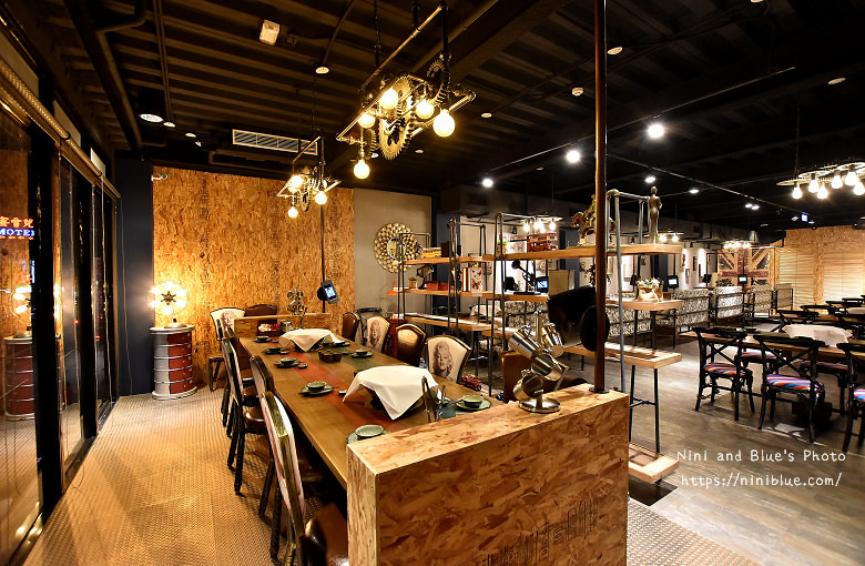 台中一鼎豐麻辣火鍋漢口路17