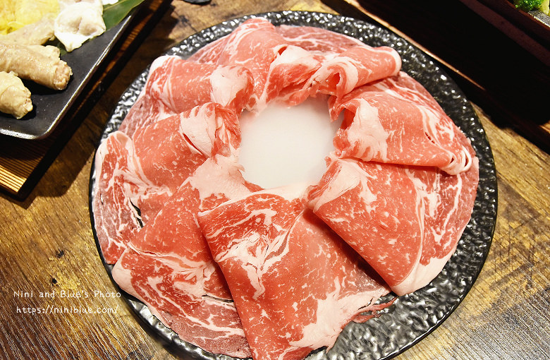 台中一鼎豐麻辣火鍋漢口路30