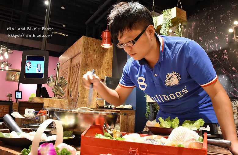 台中一鼎豐麻辣火鍋漢口路35