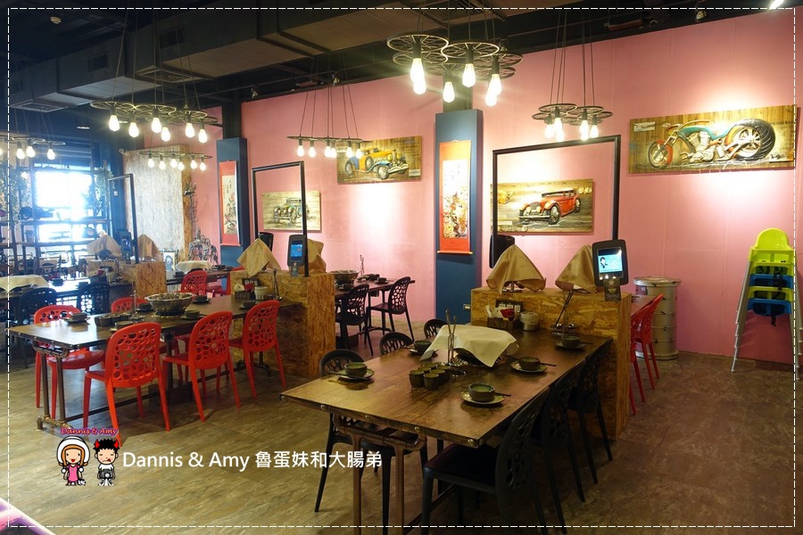 20161106《台中北區火鍋新開幕》一鼎豐麻辣香。道地四川麻辣口味。鴨血豆腐鍋底無限續。養生黑豆茶。火山爆發沙朗牛︱工業風裝潢好拍照聚餐好選擇 （影片） (27).jpg