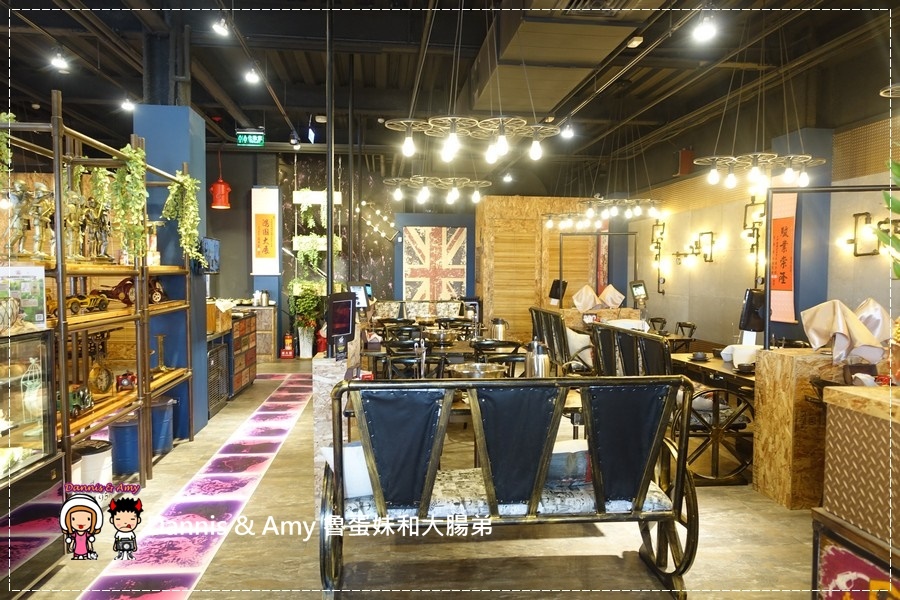 20161106《台中北區火鍋新開幕》一鼎豐麻辣香。道地四川麻辣口味。鴨血豆腐鍋底無限續。養生黑豆茶。火山爆發沙朗牛︱工業風裝潢好拍照聚餐好選擇 （影片） (63).jpg