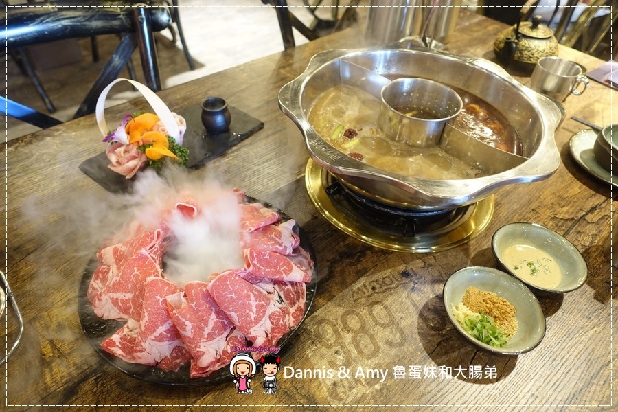 20161106《台中北區火鍋新開幕》一鼎豐麻辣香。道地四川麻辣口味。鴨血豆腐鍋底無限續。養生黑豆茶。火山爆發沙朗牛︱工業風裝潢好拍照聚餐好選擇 （影片） (42).jpg