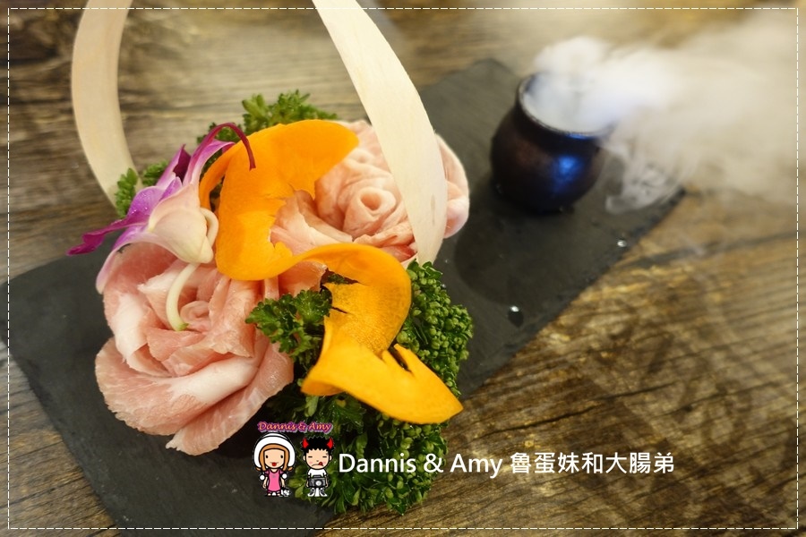 20161106《台中北區火鍋新開幕》一鼎豐麻辣香。道地四川麻辣口味。鴨血豆腐鍋底無限續。養生黑豆茶。火山爆發沙朗牛︱工業風裝潢好拍照聚餐好選擇 （影片） (40).jpg