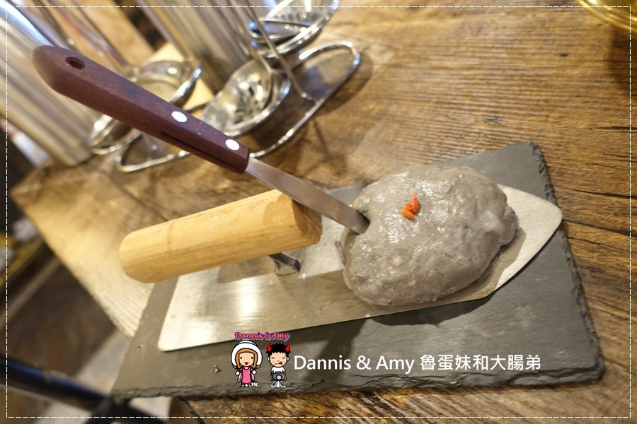 20161106《台中北區火鍋新開幕》一鼎豐麻辣香。道地四川麻辣口味。鴨血豆腐鍋底無限續。養生黑豆茶。火山爆發沙朗牛︱工業風裝潢好拍照聚餐好選擇 （影片） (49).jpg