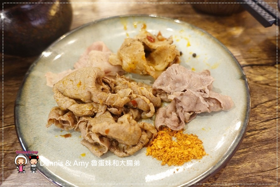 20161106《台中北區火鍋新開幕》一鼎豐麻辣香。道地四川麻辣口味。鴨血豆腐鍋底無限續。養生黑豆茶。火山爆發沙朗牛︱工業風裝潢好拍照聚餐好選擇 （影片） (55).jpg