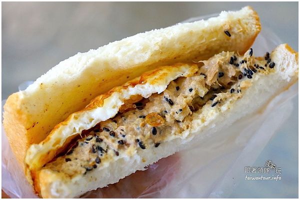 晨吉司漢肉排蛋吐司(龜山大同店)：龜山擺好擺滿的肉排蛋吐司【晨吉司漢】