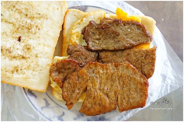 晨吉司漢肉排蛋吐司(龜山大同店)：龜山擺好擺滿的肉排蛋吐司【晨吉司漢】