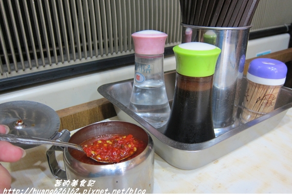 兩喜號魷魚羹(西園店)：【台北萬華區】老字號古早味『兩喜號魷魚羹-西園店』艋舺美食推薦/捷運龍山站