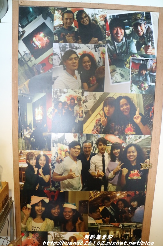 Aqua Kiss 水吻2(Surfer店):【台北內湖區】愛評體驗團『Aqua Kiss 水吻2(Surfer店)』披薩千層塔/炸雞翅/還有近期推出商業午餐Kiss精燉紅燒牛肉麵 都非常好吃