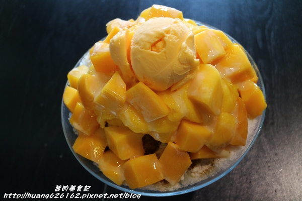 Aqua Kiss 水吻2(Surfer店):【台北內湖區】愛評體驗團『Aqua Kiss 水吻2(Surfer店)』披薩千層塔/炸雞翅/還有近期推出商業午餐Kiss精燉紅燒牛肉麵 都非常好吃