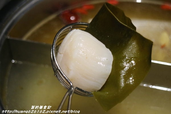 好食多涮涮屋(大安店)：【台北大安區】東區鍋物推薦『好食多涮涮屋大安店』大推無骨牛小排/極黑和牛/天使紅蝦/日本北海道干貝