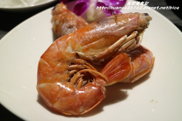 好食多涮涮屋(大安店)：【台北大安區】東區鍋物推薦『好食多涮涮屋大安店』大推無骨牛小排/極黑和牛/天使紅蝦/日本北海道干貝