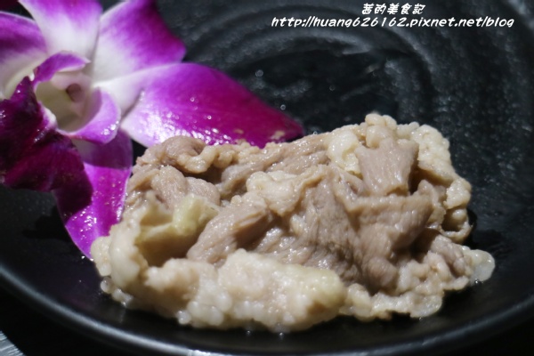 好食多涮涮屋(大安店)：【台北大安區】東區鍋物推薦『好食多涮涮屋大安店』大推無骨牛小排/極黑和牛/天使紅蝦/日本北海道干貝