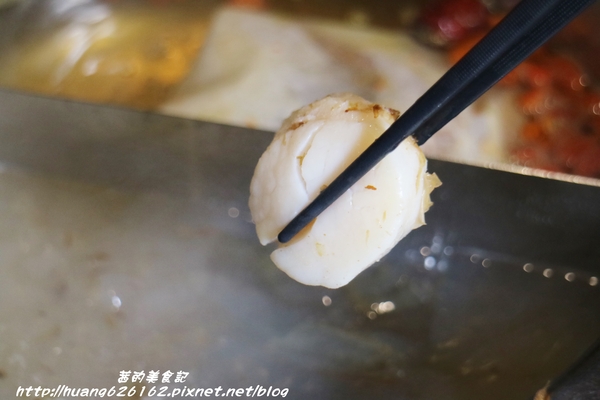 好食多涮涮屋(大安店)：【台北大安區】東區鍋物推薦『好食多涮涮屋大安店』大推無骨牛小排/極黑和牛/天使紅蝦/日本北海道干貝