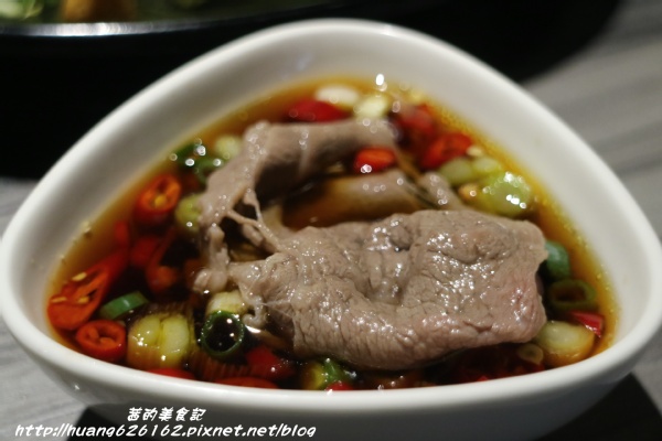 好食多涮涮屋(大安店)：【台北大安區】東區鍋物推薦『好食多涮涮屋大安店』大推無骨牛小排/極黑和牛/天使紅蝦/日本北海道干貝