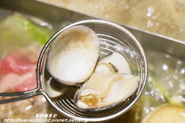 好食多涮涮屋(大安店)：【台北大安區】東區鍋物推薦『好食多涮涮屋大安店』大推無骨牛小排/極黑和牛/天使紅蝦/日本北海道干貝