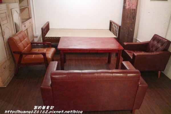 香聚餐酒館:【台北大安區】東區餐酒館推薦『香聚餐酒館 The Dainties Bistro』必點日式料理丼飯/燒烤 鮮烤透抽(青醬)、手作鮮魚一夜干、烤豬五花私房辣味....每一道料理都非常下酒好吃~