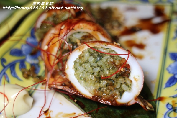 香聚餐酒館:【台北大安區】東區餐酒館推薦『香聚餐酒館 The Dainties Bistro』必點日式料理丼飯/燒烤 鮮烤透抽(青醬)、手作鮮魚一夜干、烤豬五花私房辣味....每一道料理都非常下酒好吃~