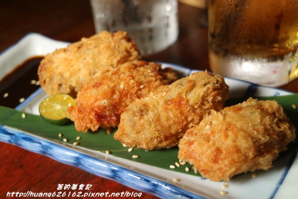 香聚餐酒館:【台北大安區】東區餐酒館推薦『香聚餐酒館 The Dainties Bistro』必點日式料理丼飯/燒烤 鮮烤透抽(青醬)、手作鮮魚一夜干、烤豬五花私房辣味....每一道料理都非常下酒好吃~