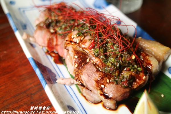 香聚餐酒館:【台北大安區】東區餐酒館推薦『香聚餐酒館 The Dainties Bistro』必點日式料理丼飯/燒烤 鮮烤透抽(青醬)、手作鮮魚一夜干、烤豬五花私房辣味....每一道料理都非常下酒好吃~