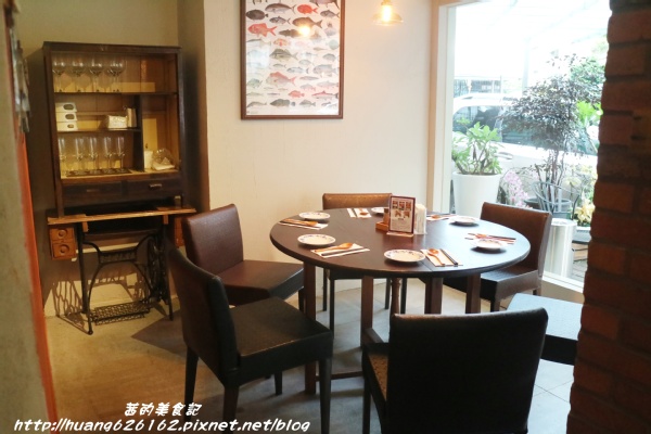 香聚餐酒館:【台北大安區】東區餐酒館推薦『香聚餐酒館 The Dainties Bistro』必點日式料理丼飯/燒烤 鮮烤透抽(青醬)、手作鮮魚一夜干、烤豬五花私房辣味....每一道料理都非常下酒好吃~