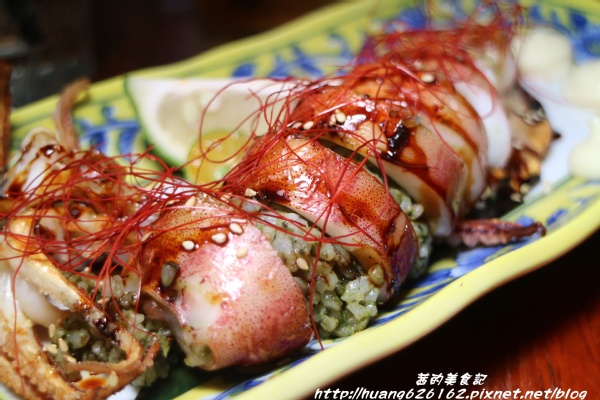 香聚餐酒館:【台北大安區】東區餐酒館推薦『香聚餐酒館 The Dainties Bistro』必點日式料理丼飯/燒烤 鮮烤透抽(青醬)、手作鮮魚一夜干、烤豬五花私房辣味....每一道料理都非常下酒好吃~