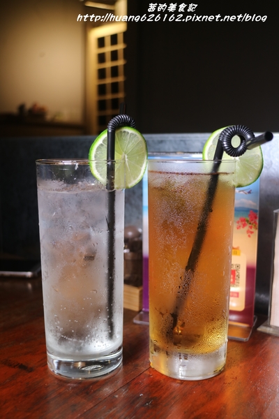 香聚餐酒館:【台北大安區】東區餐酒館推薦『香聚餐酒館 The Dainties Bistro』必點日式料理丼飯/燒烤 鮮烤透抽(青醬)、手作鮮魚一夜干、烤豬五花私房辣味....每一道料理都非常下酒好吃~