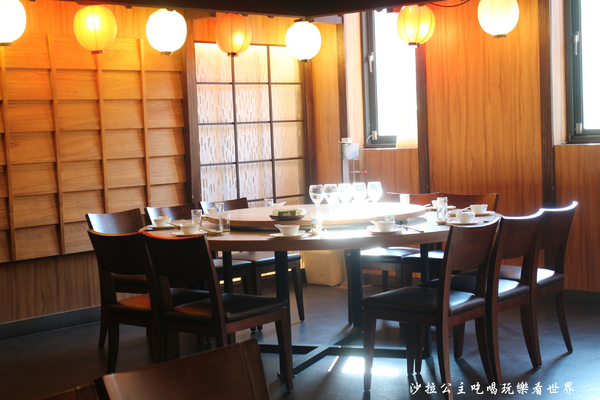 大江戶町活海鮮鐵板燒:台中小三井『大江戶町活海鮮鐵板燒』超高CP值美食/漁市鐵板燒