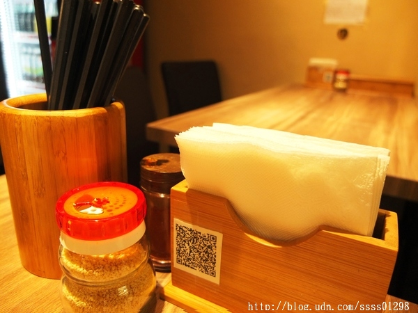 大海拉麵(高雄店):【美食特搜。高雄前鎮區】大海拉麵(高雄店)。高人氣好評!湯頭濃郁 道地福岡博多拉麵 不用去日本也吃的到喔!