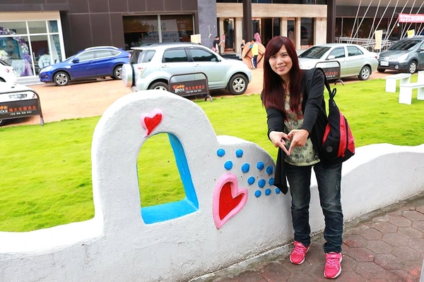 King Bridge Hotel 橋王花園酒店：【台中景點】大坑風景區新亮點~橋王花園酒店/L❤VE造景/幸福航站愛情概念館/戶外婚禮或婚紗拍攝的幸福的國度